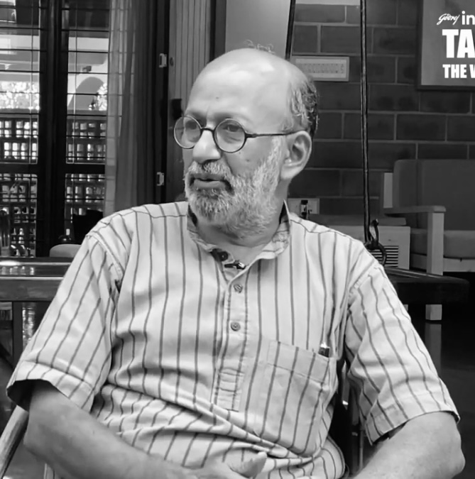 Ar.SATHYAPRAKASH VARANASHI